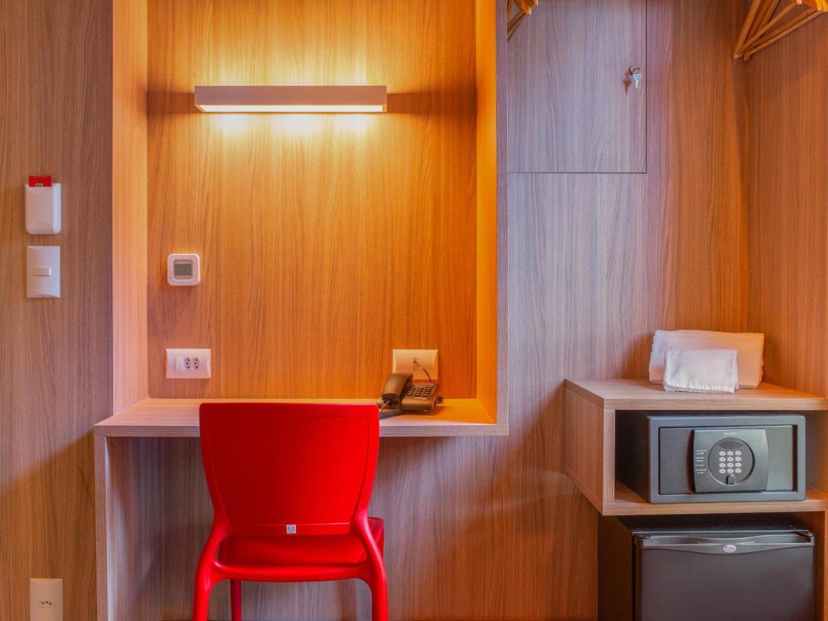Hotel Moov Порту Алегри Екстериор снимка