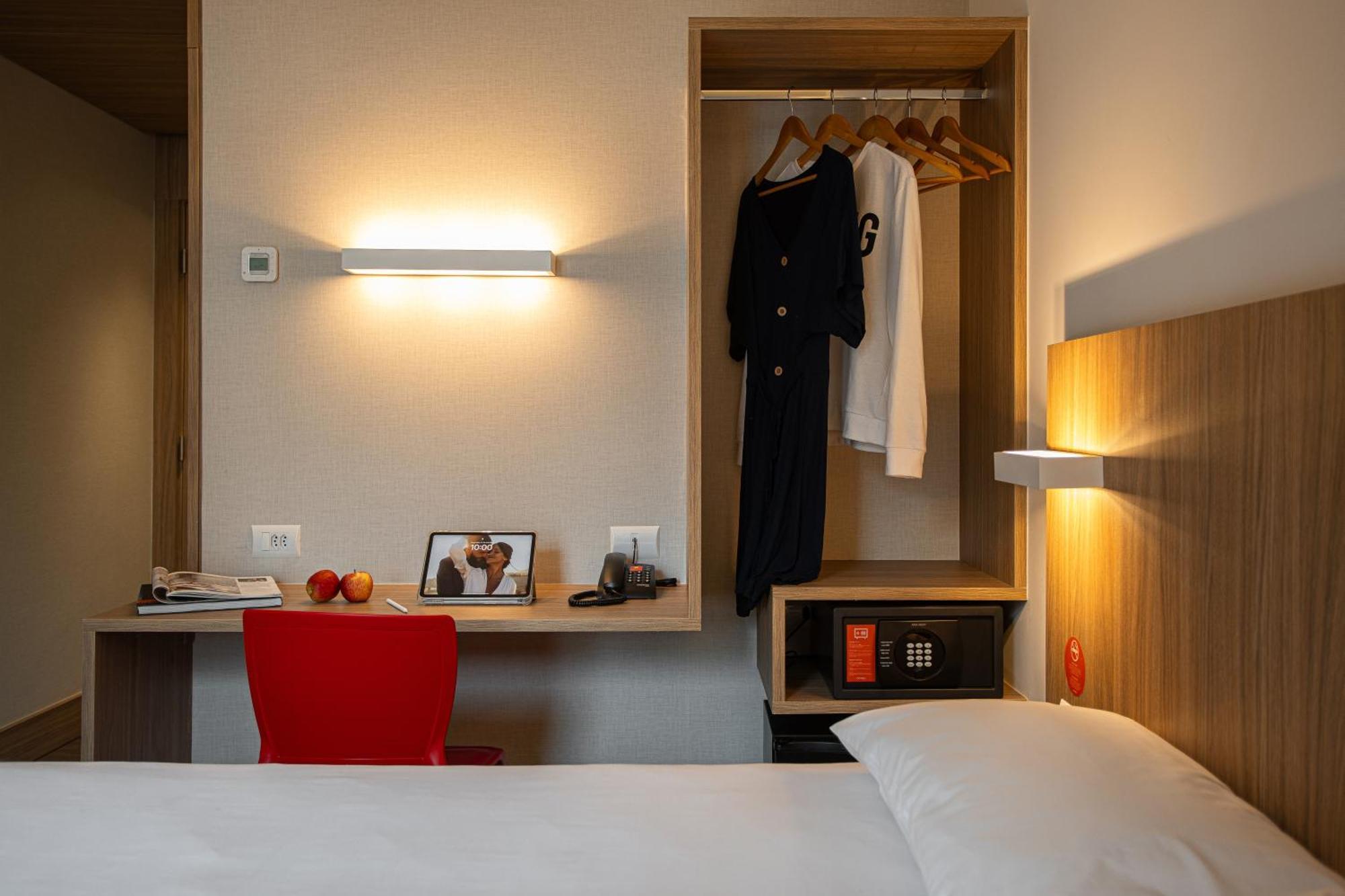 Hotel Moov Порту Алегри Екстериор снимка