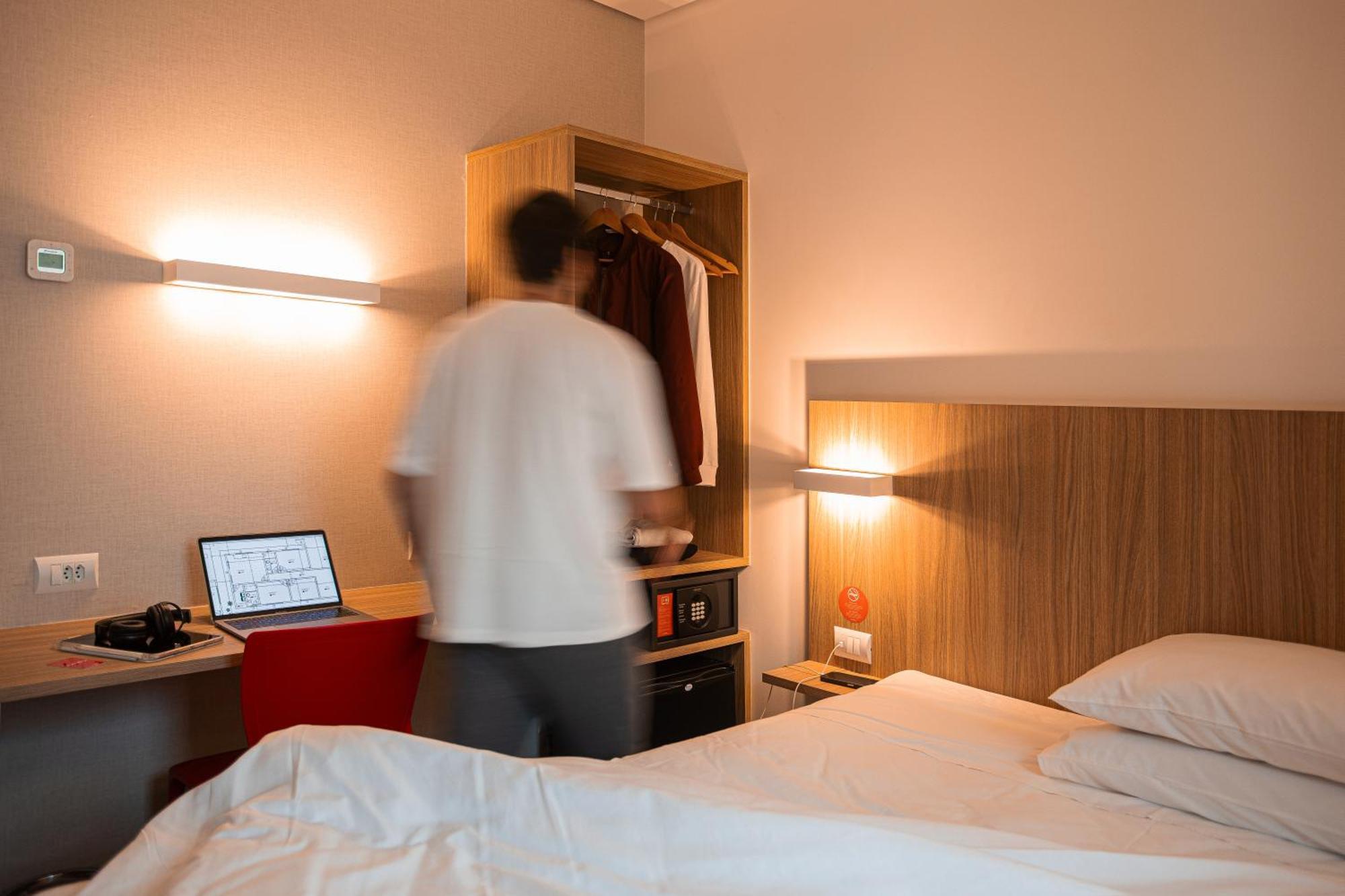 Hotel Moov Порту Алегри Екстериор снимка