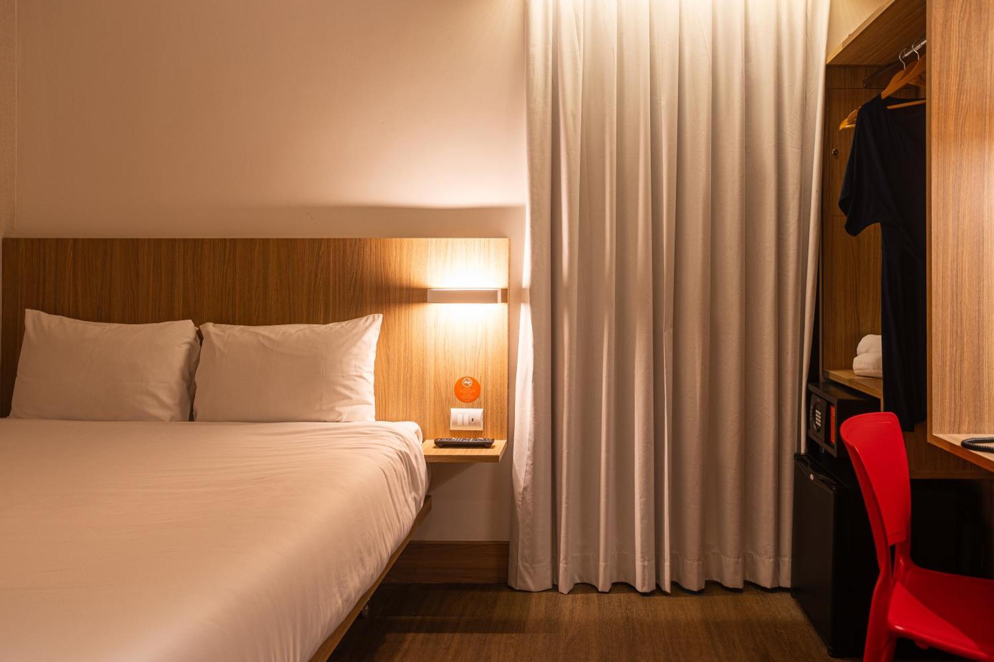 Hotel Moov Порту Алегри Екстериор снимка